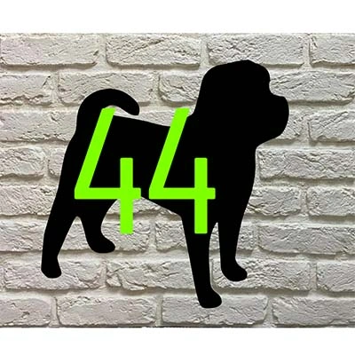 American Bulldog silhouet huisnummerbord met max 3 cijfers - zwart acrylaat met witte/groene cijfers